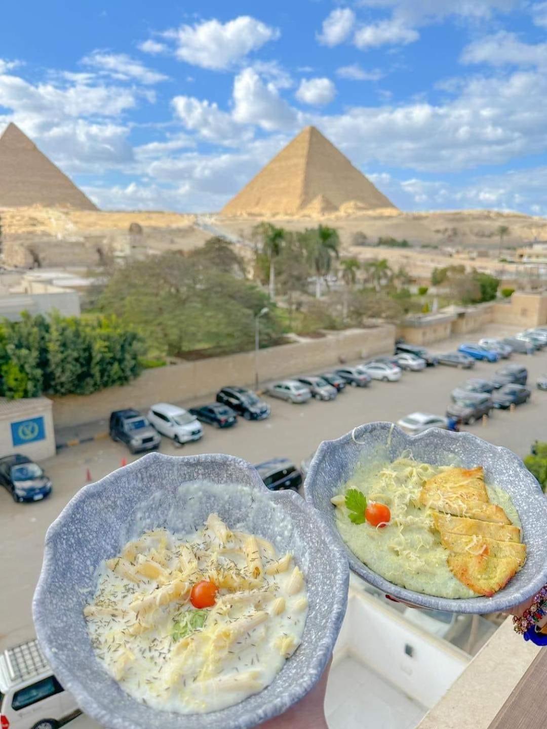 Tree Lounge Pyramids View Inn , Sphinx Giza Kafret el-Gabal エクステリア 写真
