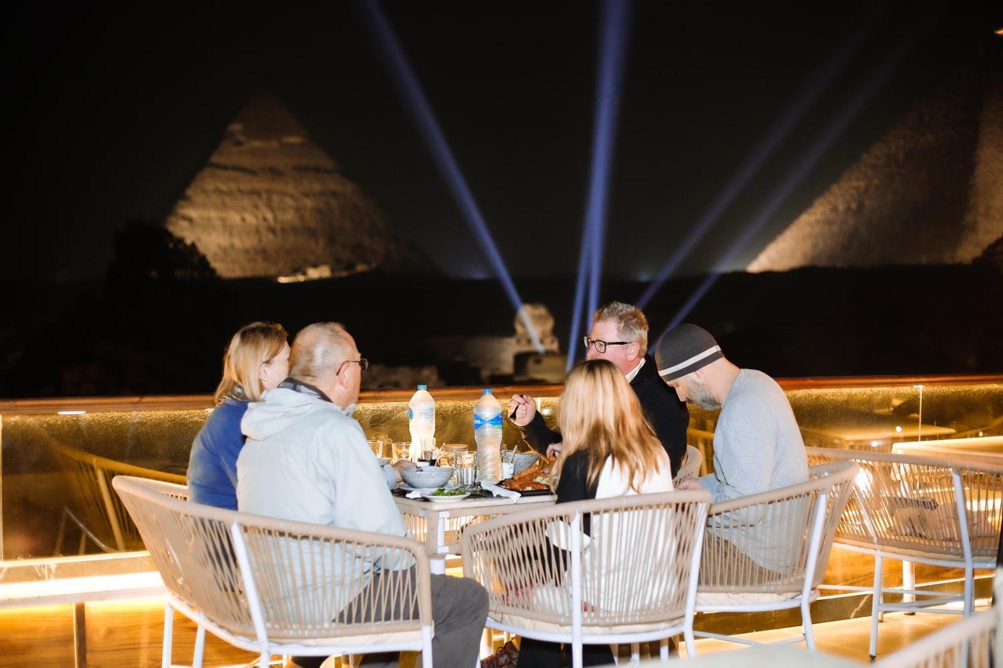 Tree Lounge Pyramids View Inn , Sphinx Giza Kafret el-Gabal エクステリア 写真
