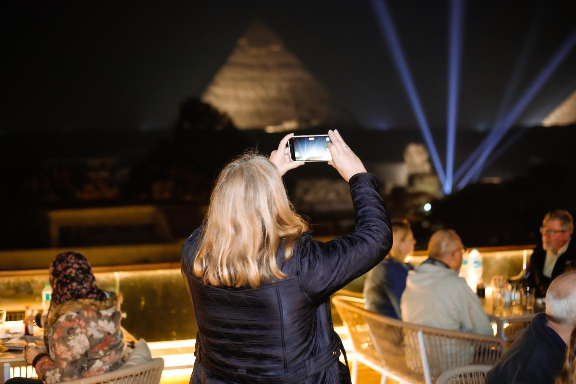 Tree Lounge Pyramids View Inn , Sphinx Giza Kafret el-Gabal エクステリア 写真