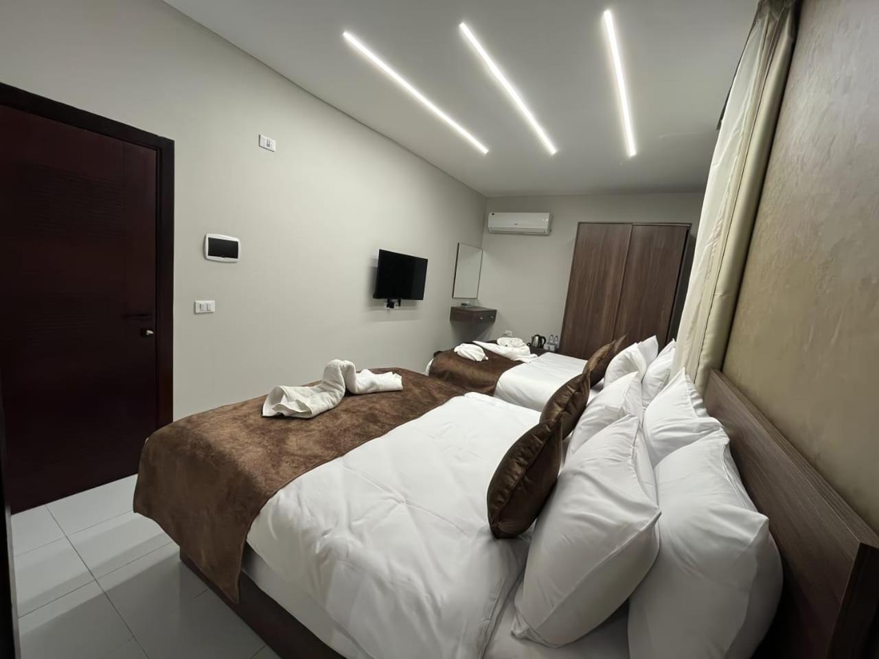 Tree Lounge Pyramids View Inn , Sphinx Giza Kafret el-Gabal エクステリア 写真